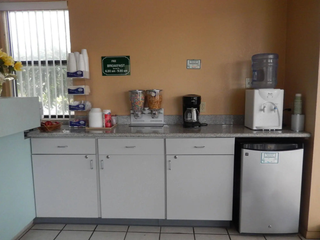 Executive Inn Pearsall