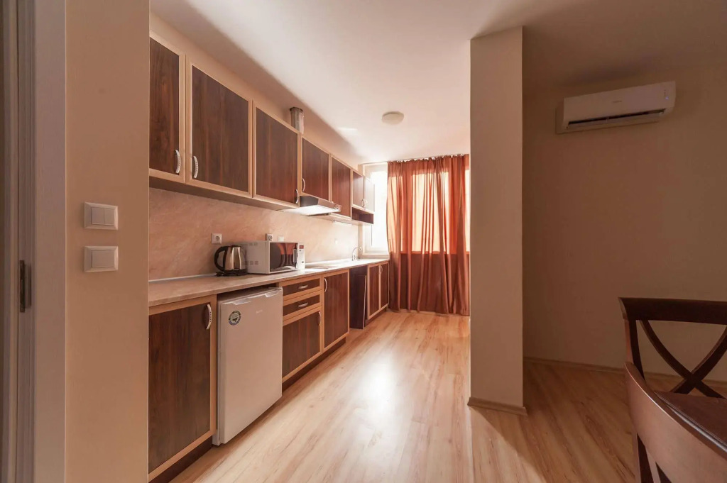 Roel Residence Apartments