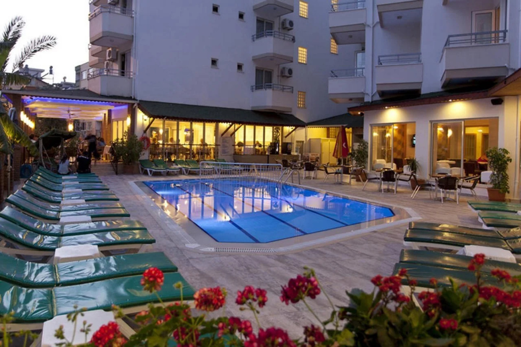 Remi Hotel
