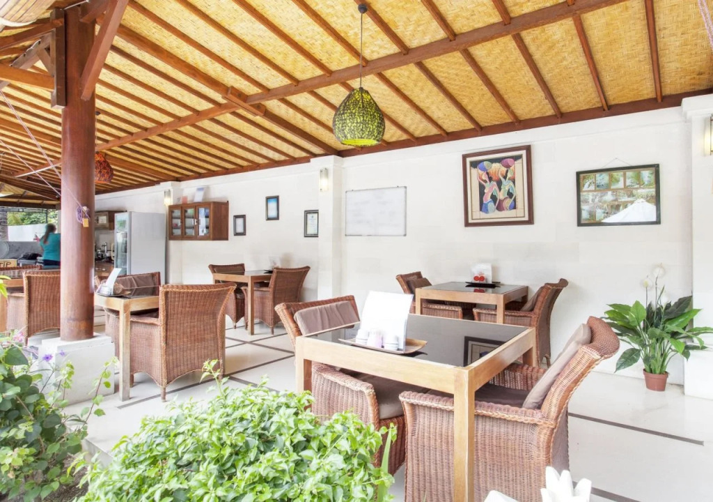 Frangipani Beach Hotel
