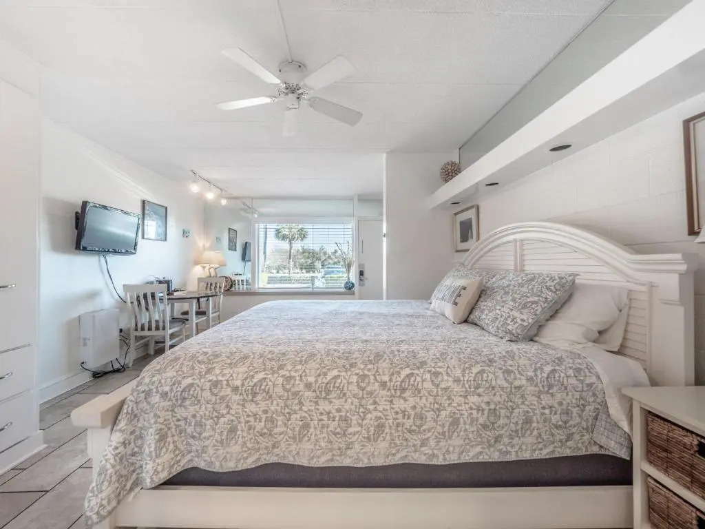 The Waterway Pet Friendly by Carolina Retreats