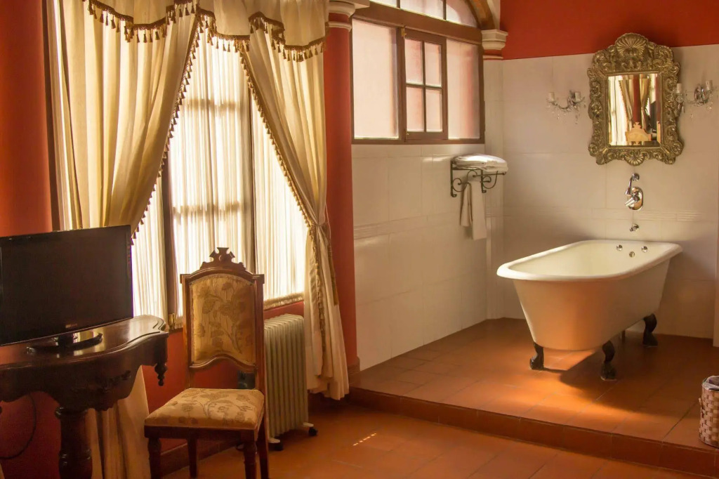 Hotel Monasterio