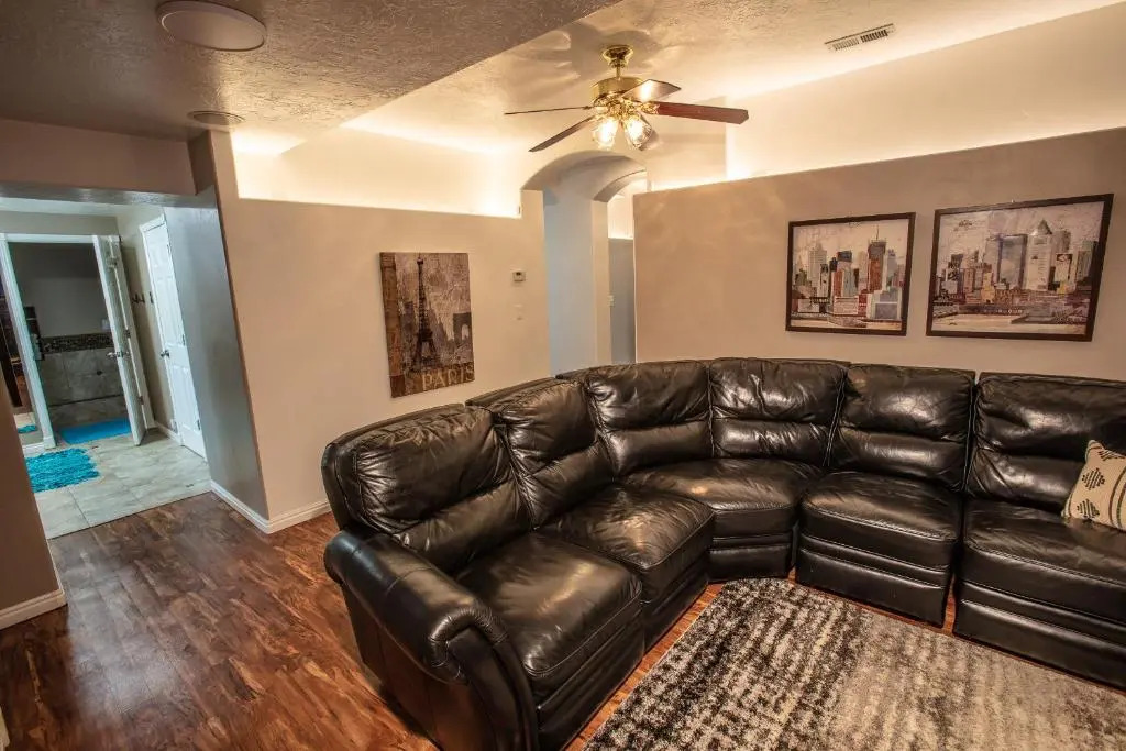Comfortable Bungalow near Liberty Park
