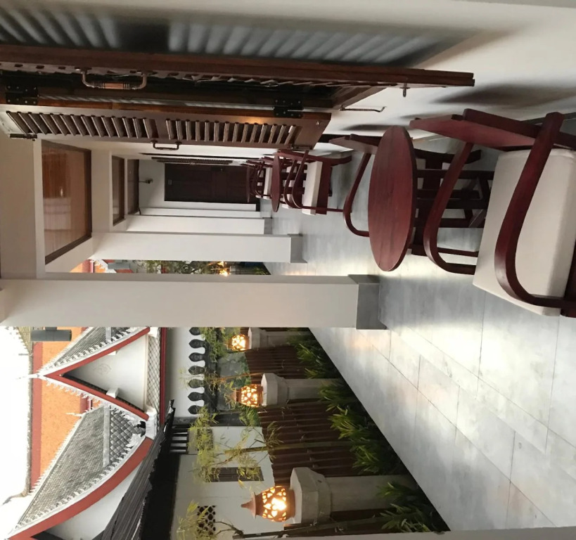 wisdom mystery Hotel
