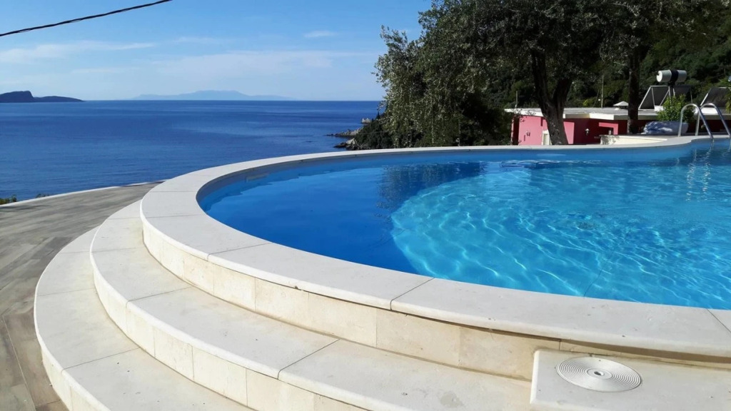 Enjoy Lichnos Bay Village, Camping, Hotel and Apartments