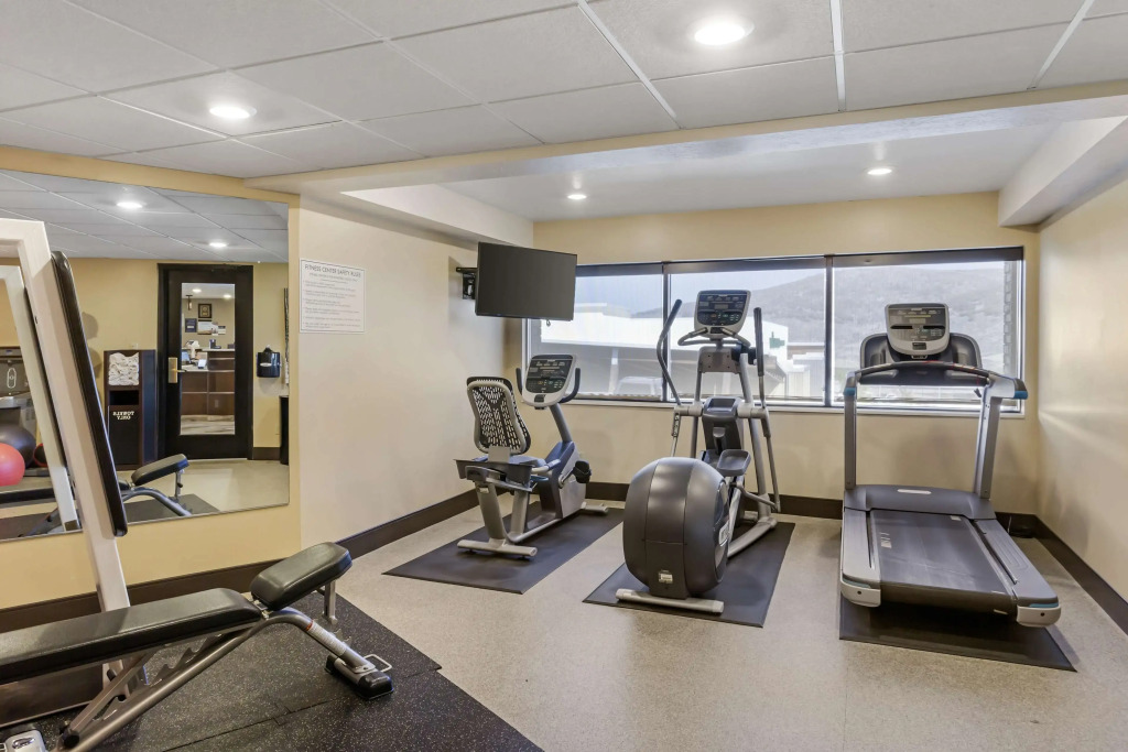 Best Western Plus Landmark Inn