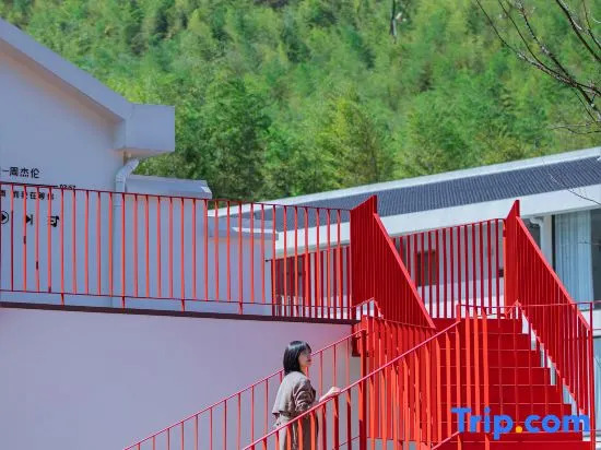Yuannan Yard Yeluxury View Homestay (Yuannan Sichuan-Tibet Line Moon Bay Scenic Area Branch)