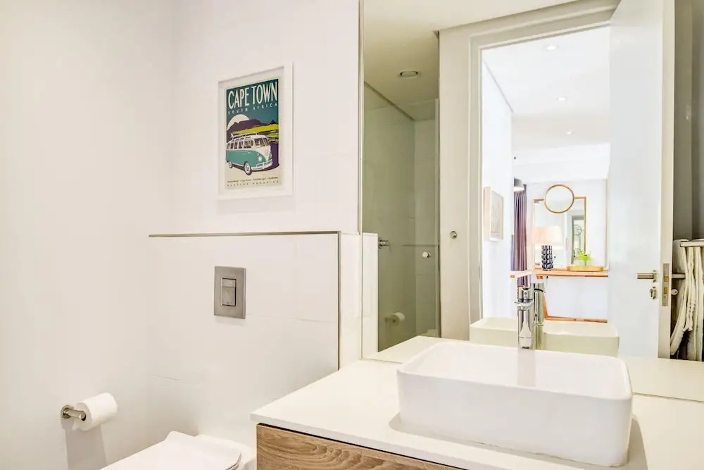 Gorgeous Apartment in Bustling De Waterkant 304 on N