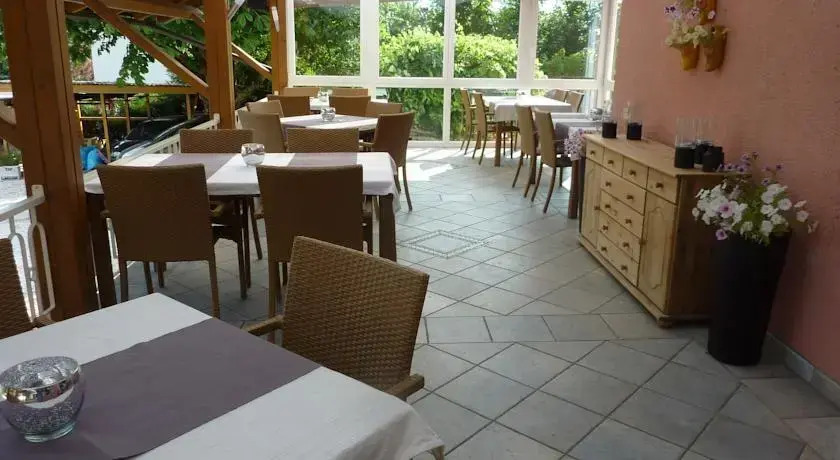 B & B Gmeineck