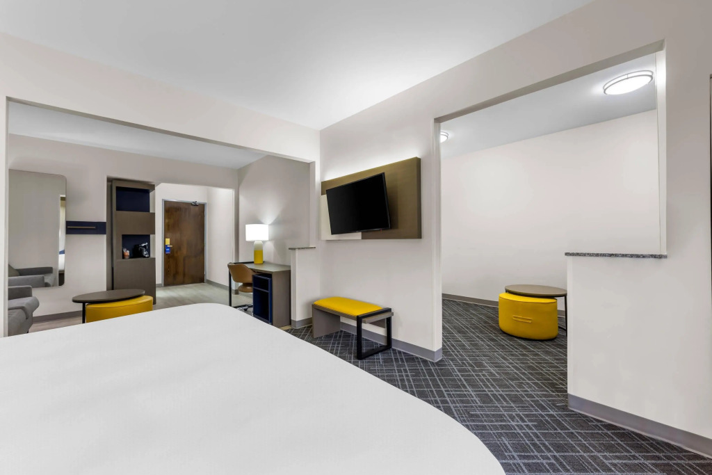 Comfort Suites London South