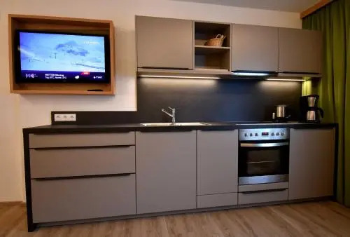 Apart Laver