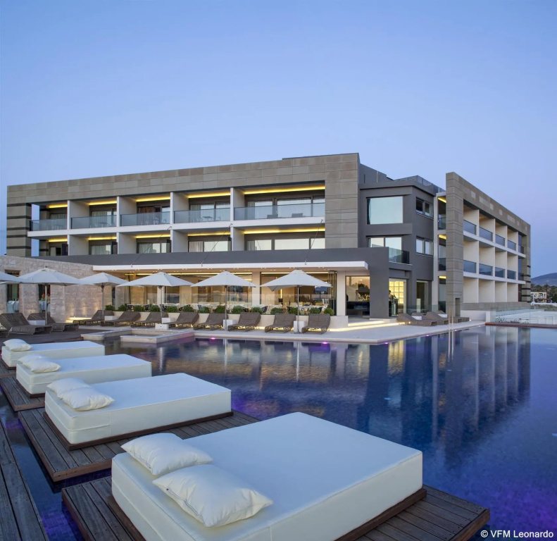Pelagos Suites Hotel & Spa