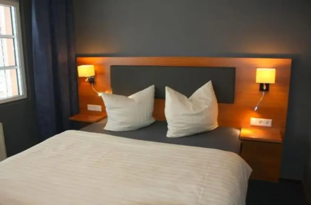 Hotel Bitzer Backnang Zentrum 24h Check In Frühstück zubuchbar gratis Parkplätze