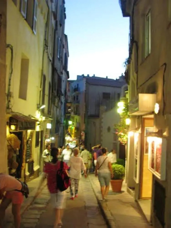 Apartment With one Bedroom in Bonifacio, With Wonderful City View and Wifi - 5 km From the Beach