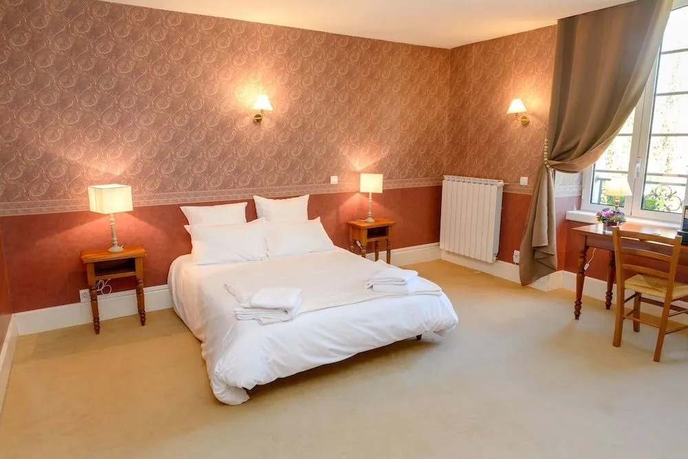 Logis Hotel Restaurant La Tour de Ciron