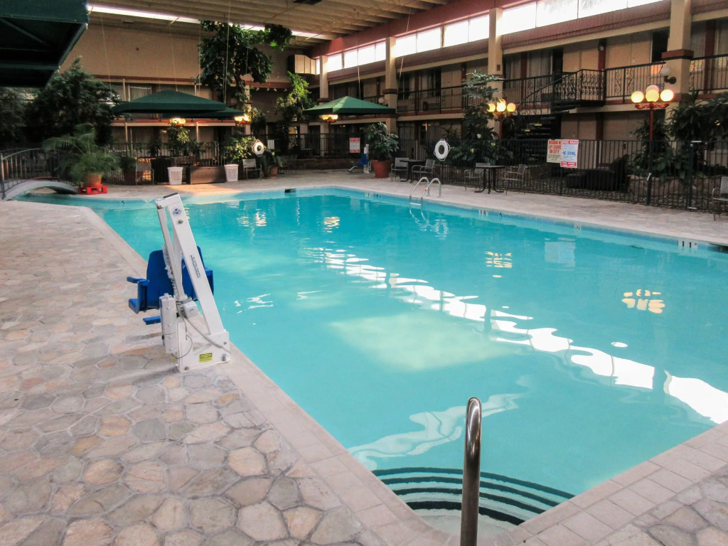 Clarion Inn