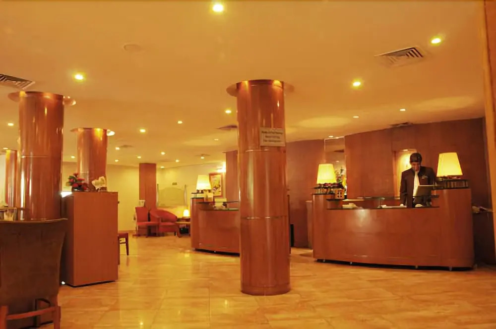 HOTEL BASERAa