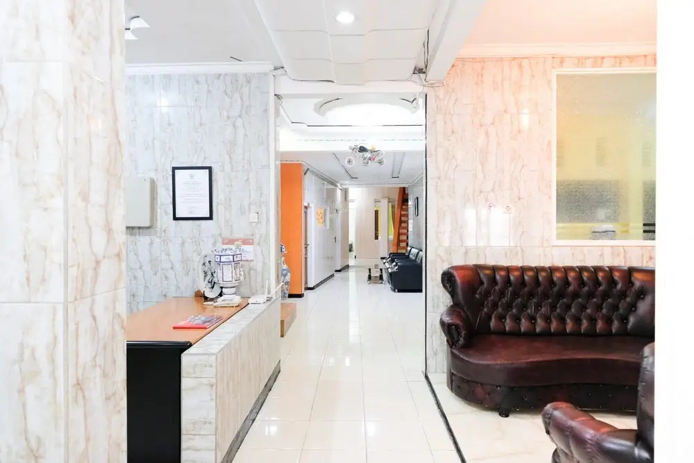 Urbanview Hotel Mawar Sharon near Alun Alun Batu