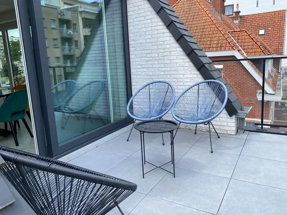 Modern Duplex Near Beach and Shops