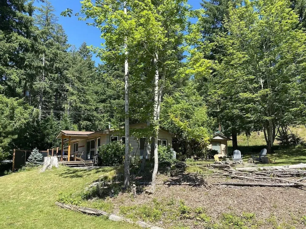 Cabin on the Creek
