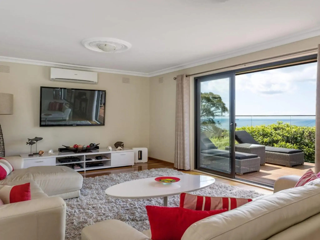 Poolside Getaway Dromana