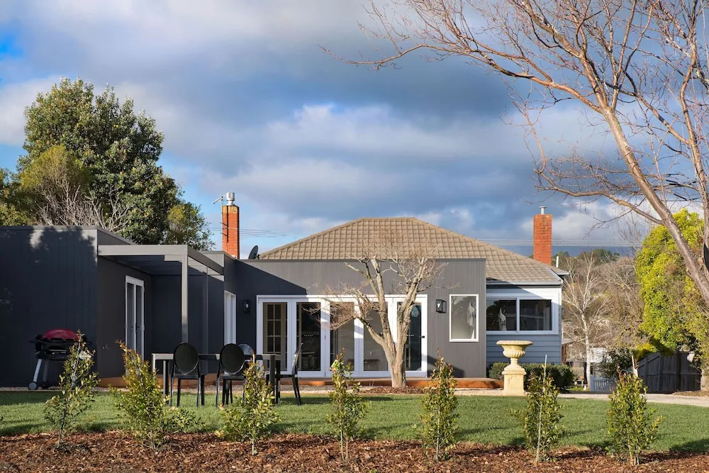 The Arlow House
