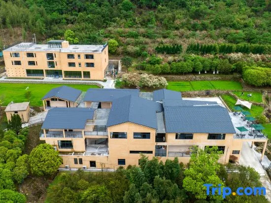 Yincaolu Zuoqin Youshu Homestay (Yuping Ancient Village Branch)