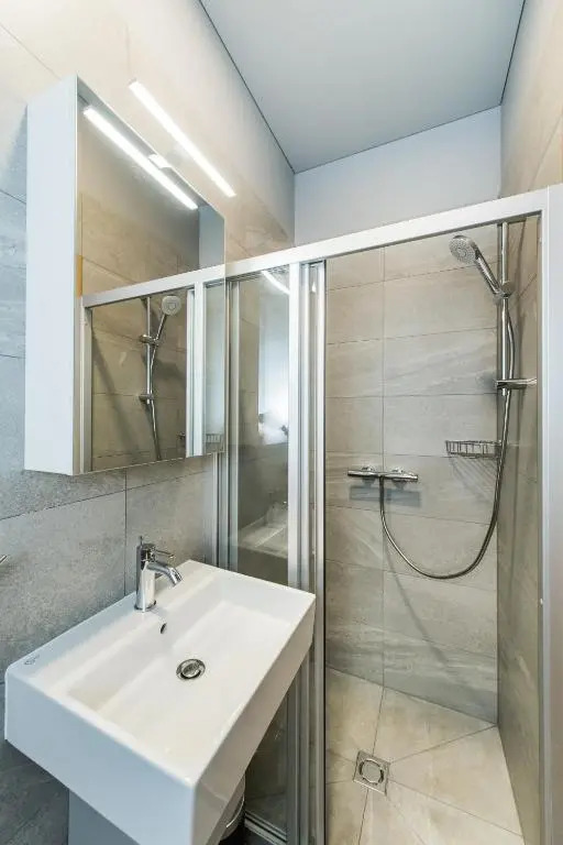 River city apartments No. 3 by URBAN RENT