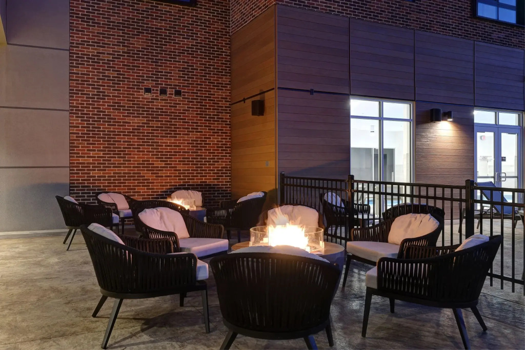 Courtyard by Marriott Iowa City University Heights