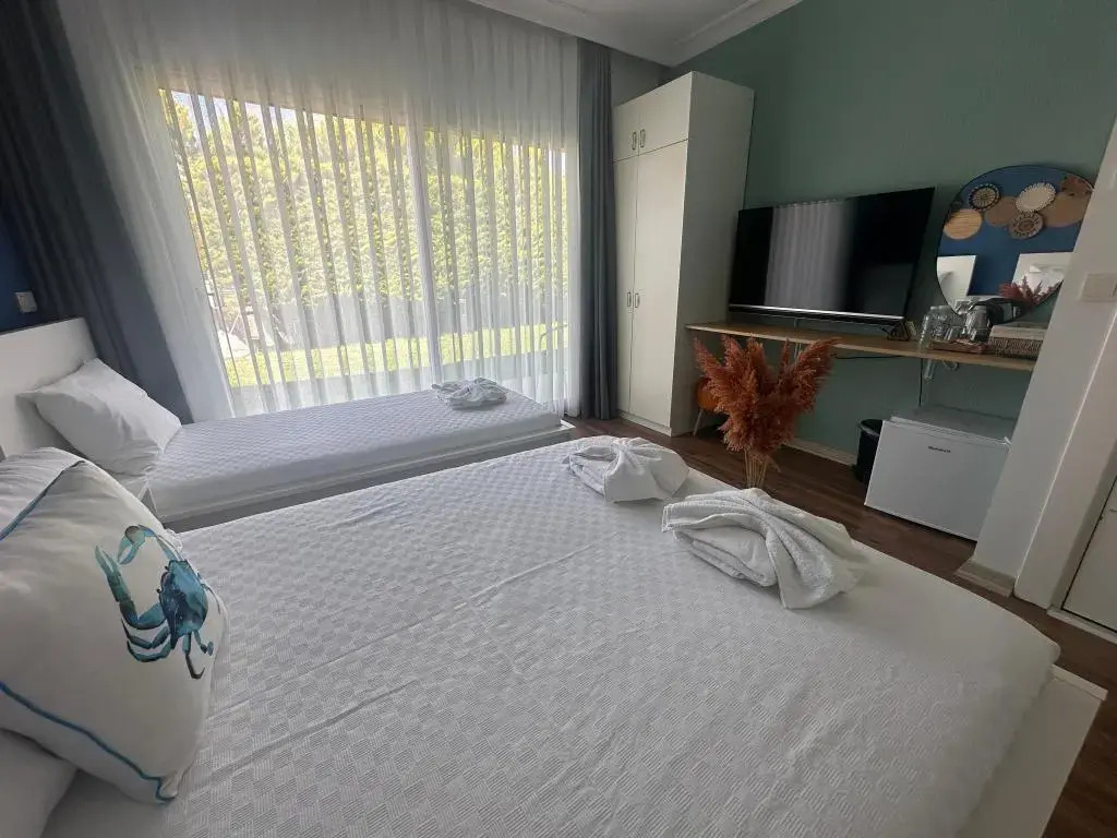 Mavi Yengeç Çeşme Butik Otel