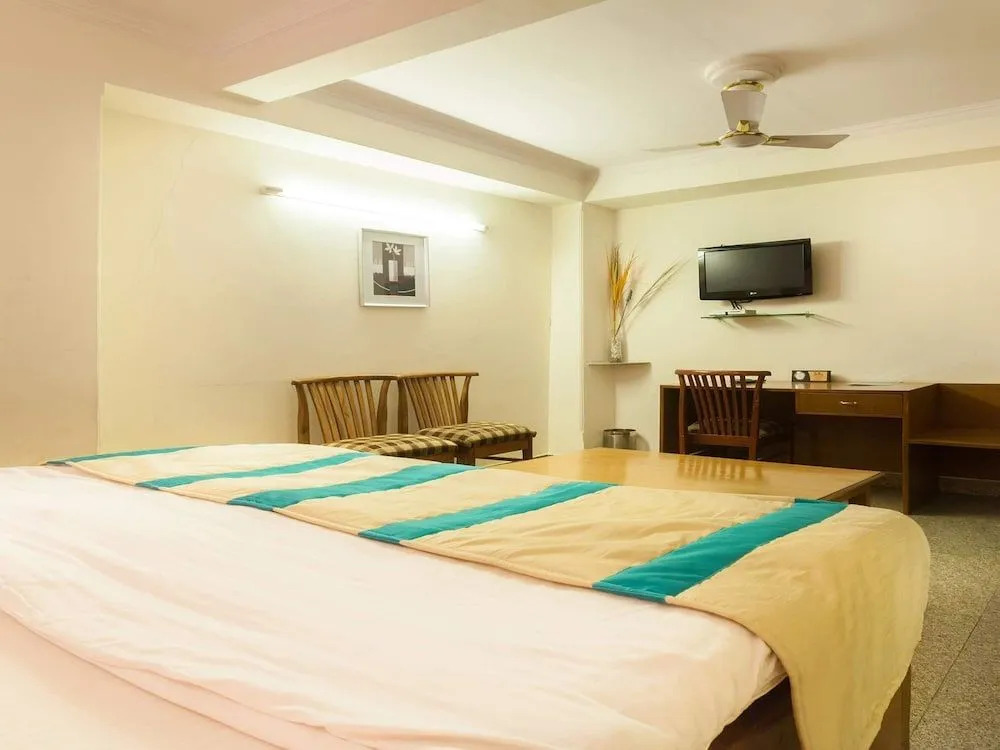OYO 315 Hotel Tavern