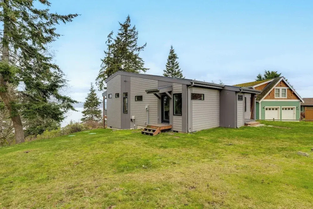 Water Views: Whidbey Island Hideaway w/ Deck