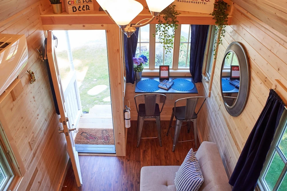 Tuxbury Pond Camping Resort Cottage