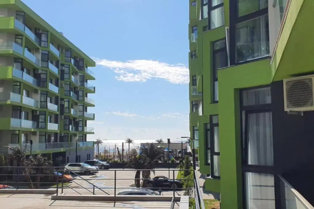 On Beach-Mamaia Residence