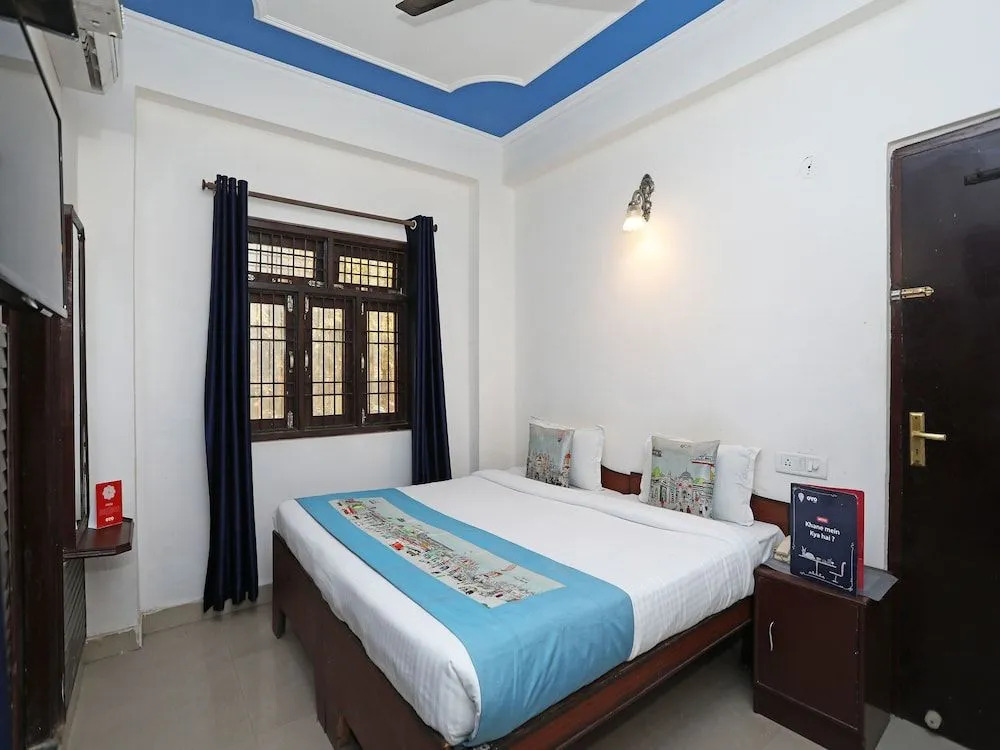 OYO 10500 Royal Awadh