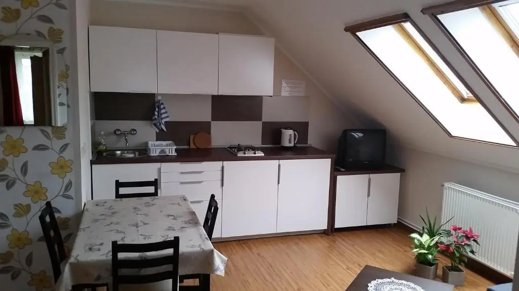 FaDóra Apartman