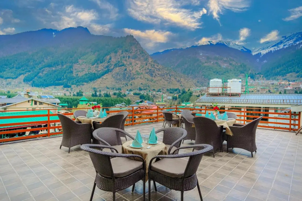 Hotel Divine Paradise Manali