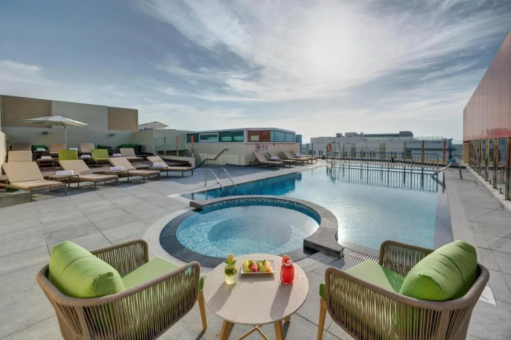 Al Khoory Courtyard Hotel