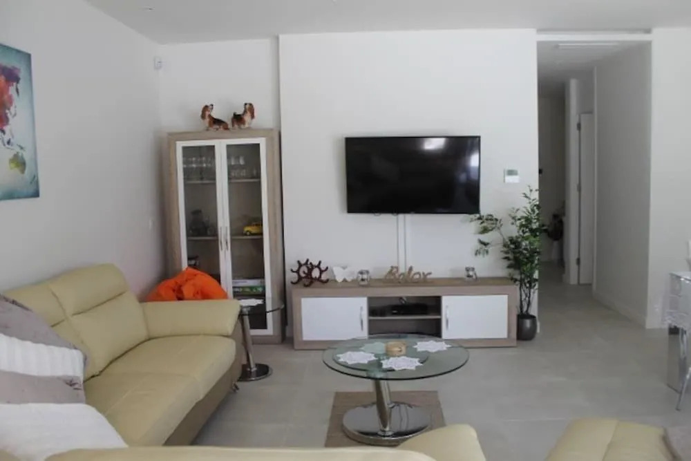 Brand New Ground Floor Apartment in Los Dolses EB2