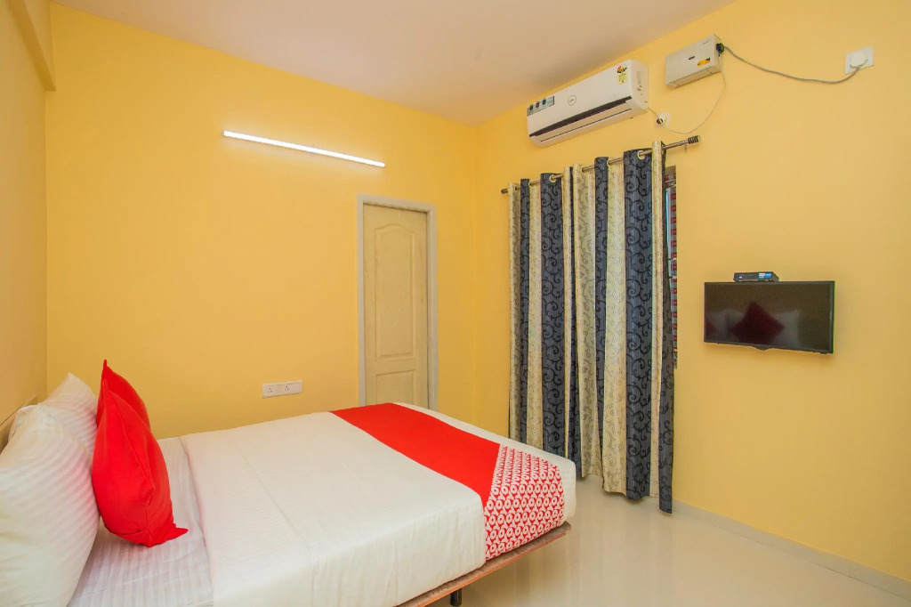Hotel O Varcity Emerald Near Ragigudda Sri Prasanna Anjaneyaswamy Temple