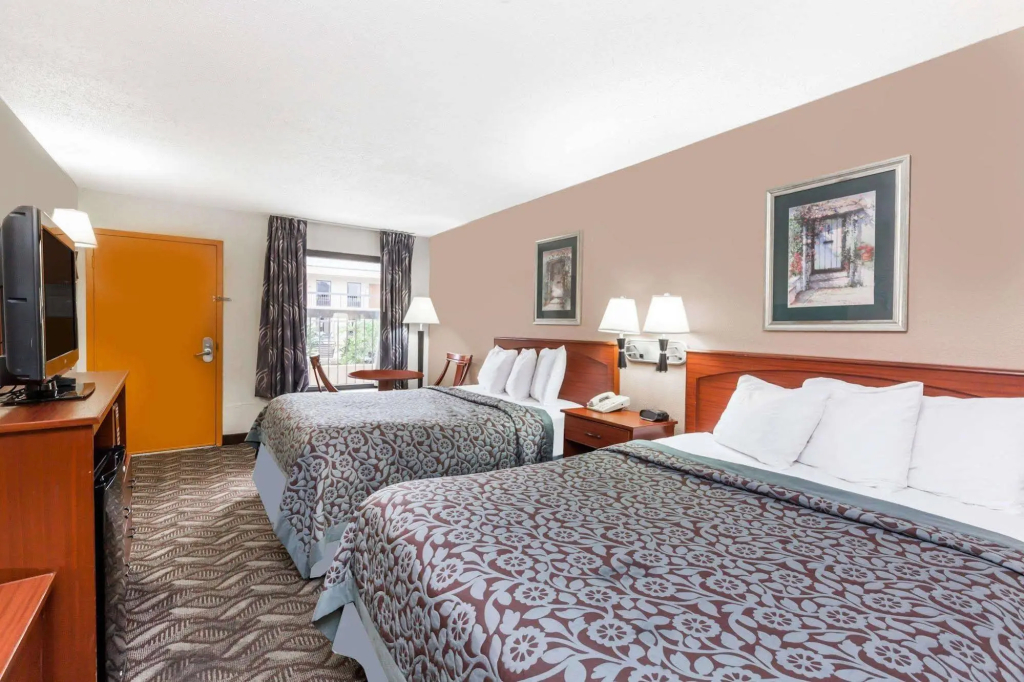 Motel 6 Baton Rouge East, LA I12