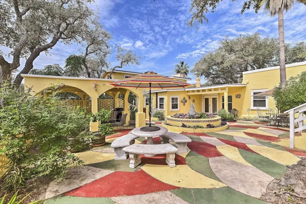 1 Mi to Dtwn Rockport: 'ocean Pearl' House