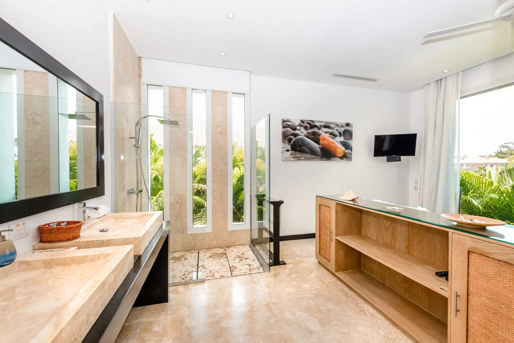 Punta Cana Villa Waterfall - Private Villa in The Dominincan Republic