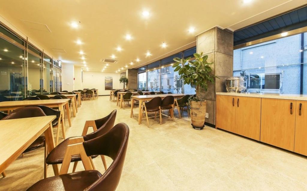 Sunrise Hotel Seopjikoji