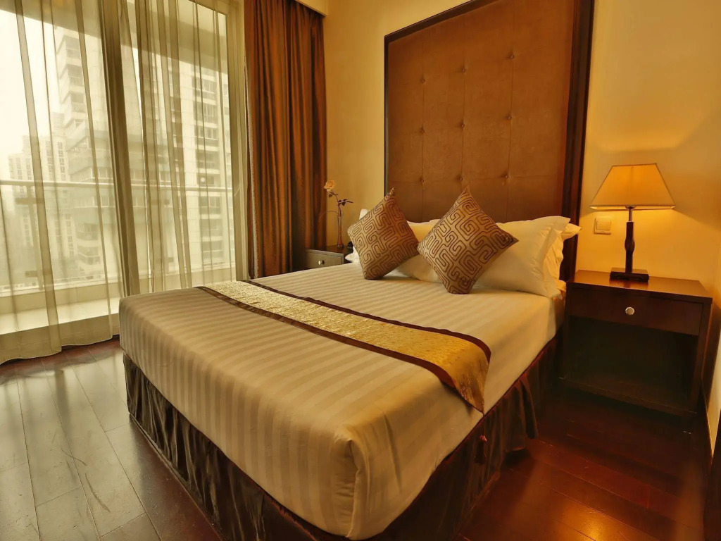 Rayfont Celebrity Hotel and  Apartment