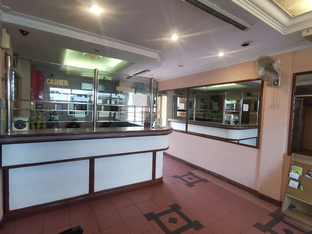 OYO 89864 Hotel Holiday Park