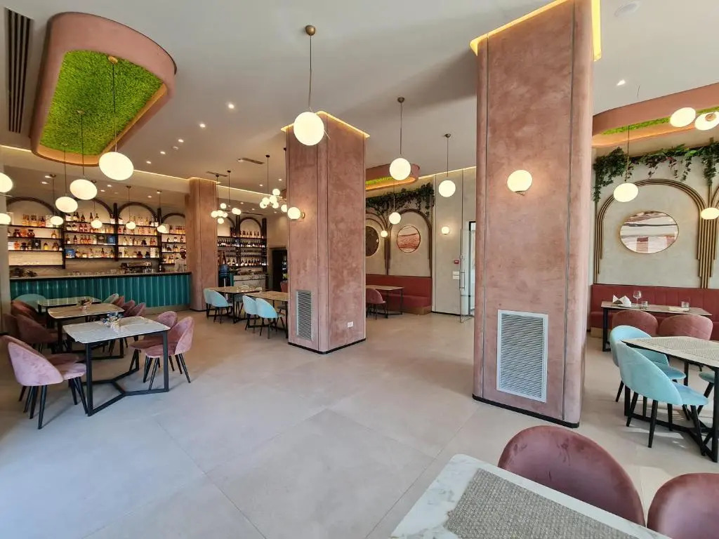 Hotel Aross