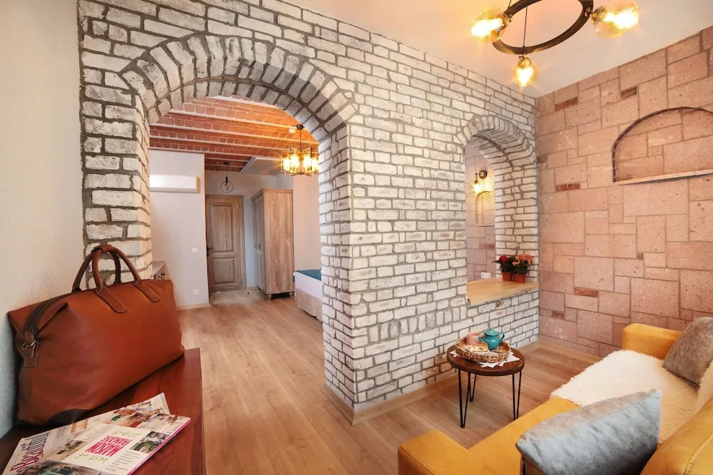 Ardilas Residence