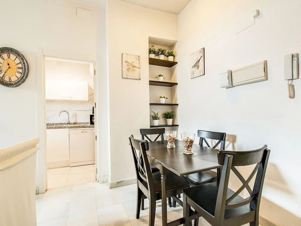 Comfy Holiday Home in Seville near Town Center