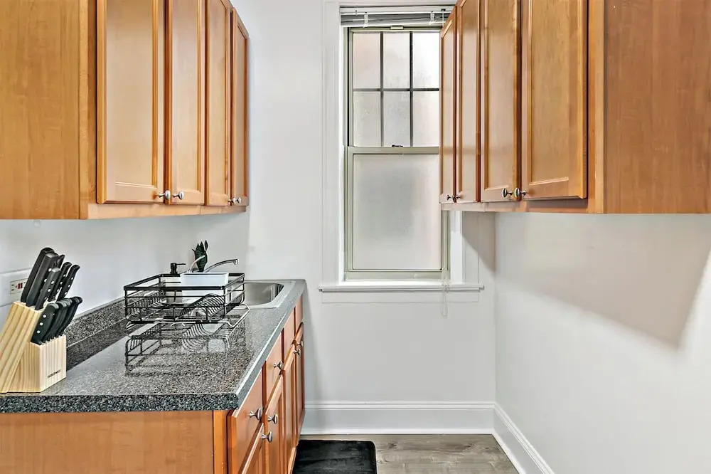 2BR in Prime Location - Grace 09-2